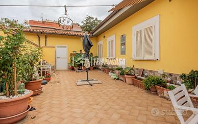 Villa Bifamiliare a Fiumicino 3 locali