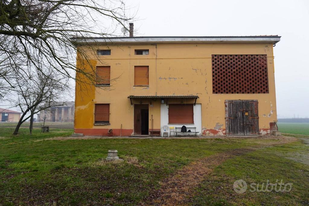 Rustico / Casale di 859 m² con più di 5 locali e b - Vista 3