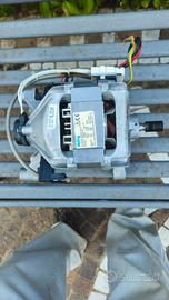 MOTORE LAVATRICE INDESIT IWC71051 