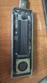 SSD m2 4 tera con dissipatore e  box ventilato