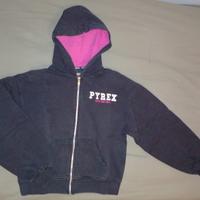 Felpa Pyrex bambina e occhiali da sole