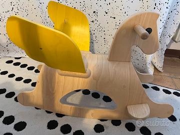 Cavallo a dondolo legno