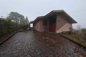 Villetta libera su 4 lati nelle colline tortonesi