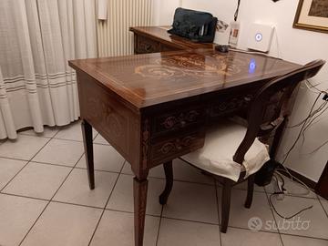 scrivania Maggiolini