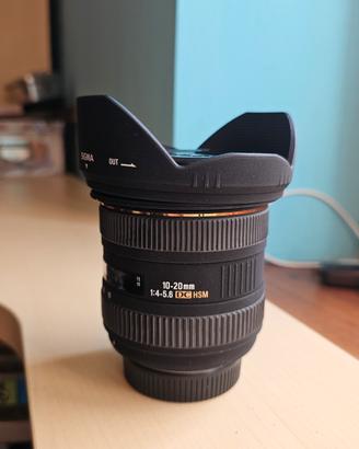 Sigma 10-20 F4-5,6 EX DC attacco Nikon F