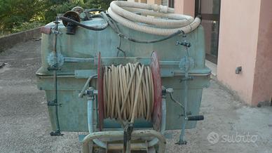 pompa  irroratrice vigneti completa di archetti