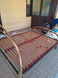 Rete matrimoniale senza spalliera e pediera