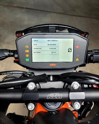 Duke 890 r