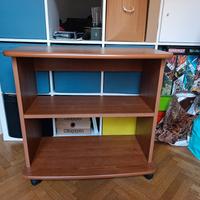 Scrivania con ruote come nuova 