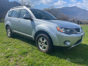 MITSUBISHI OUTLANDER 2.0 DI-D 4WD MANUALE 2009