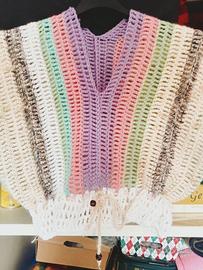 Maglia donna artigianale in cotone. Scollo a v