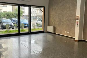 Luminoso fondo commerciale zona piazza Ciardi