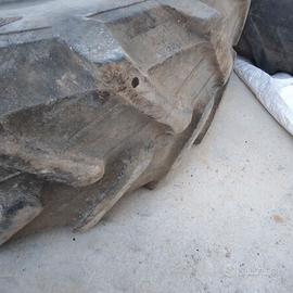 Gomme pneumatici trattore 34