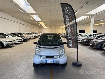 Smart 700 city-coupé pure (45 kW)