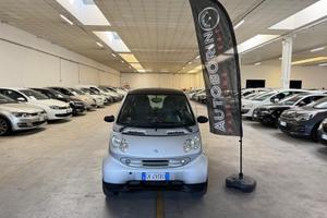Smart 700 city-coupé pure (45 kW)