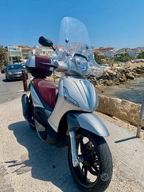 Piaggio Beverly Sport 350