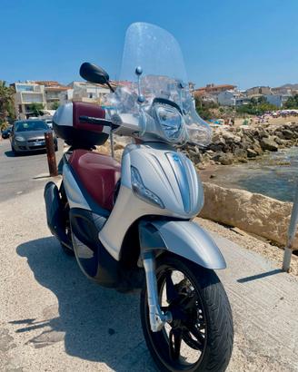 Piaggio Beverly Sport 350