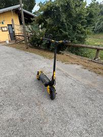 Monopattino elettrico VSETT 10+