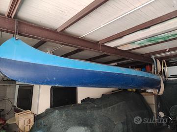 canoa in vetroresina 