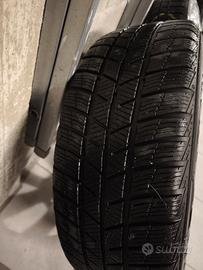 Cerchi Skoda con gomme invernali 205/55 R16,usate