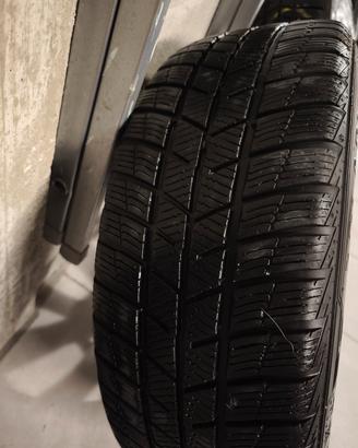 Cerchi Skoda con gomme invernali 205/55 R16,usate