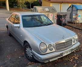 MERCEDES Classe E (W/S211) - 1996