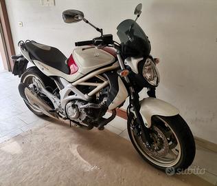 Suzuki SFV Gladius 650 - 2009