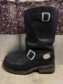 Stivale gigante 883 – pezzo scenografico unico