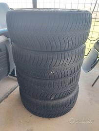 Cerchi in ferro da 16 con gomme termiche 