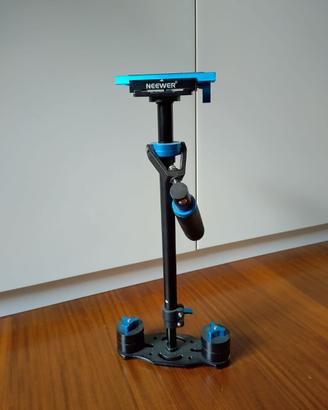 Stabilizzatore Flycam Neewer per Mirrorless