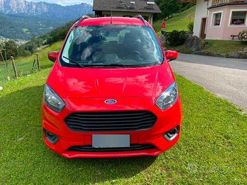 Ford tourneo courier