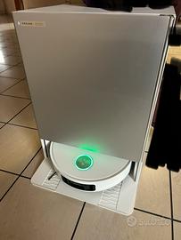 Robot aspirapolvere lavapavimenti