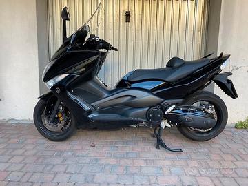 YAMAHA T-max