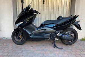 YAMAHA T-max