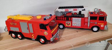2 giocattoli (camion pompieri)