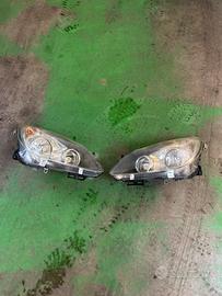 Fanali anteriori Opel Corsa D