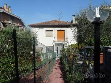 Appartamento di 90 m² con 3 locali e box auto a Te