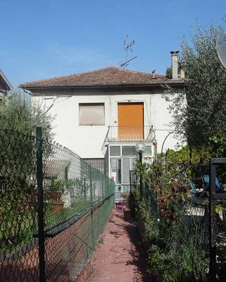 Appartamento di 90 m² con 3 locali e box auto a Te