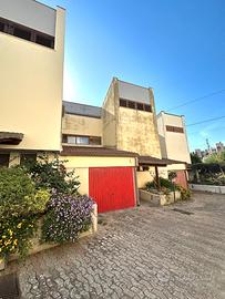 Villetta a schiera in zona residenziale