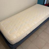 Letto singolo con materasso