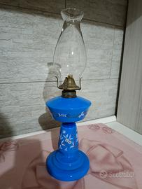 Lampada vintage a petrolio