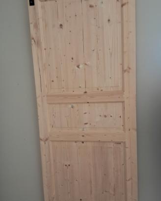Porta scorrevole in legno con guida