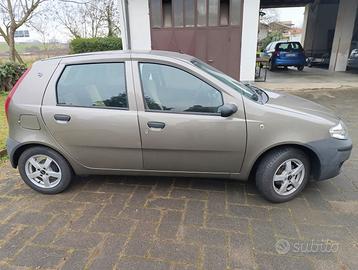 Fiat Punto 1,2 benzina €4