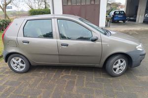 Fiat Punto 1,2 benzina €4