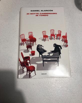 Di notte camminiamo in tondo