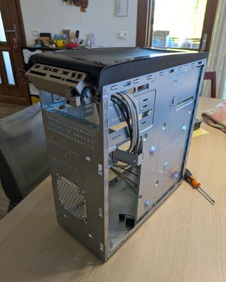 Case ASUS per PC fisso.
