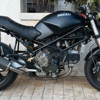 Ducati Monster 900 Dark 1999 a carburatori