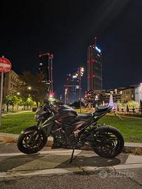 SUZUKI GSXS 750