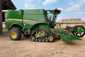 Mietitrebbia usata marca John Deere modello S770i 