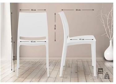 Sedie impilabili  da interno ed esterno